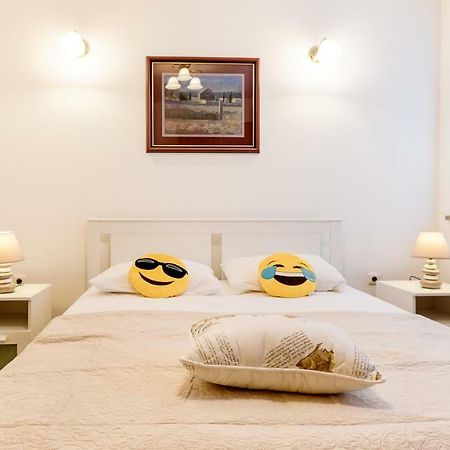 Central Apartment Smiley - Free Parking Zagreb Exterior foto