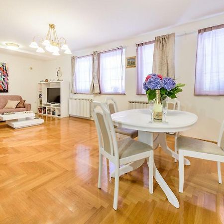Central Apartment Smiley - Free Parking Zagreb Exterior foto