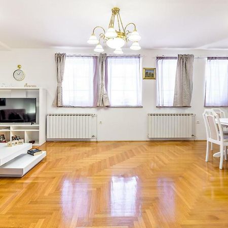 Central Apartment Smiley - Free Parking Zagreb Exterior foto