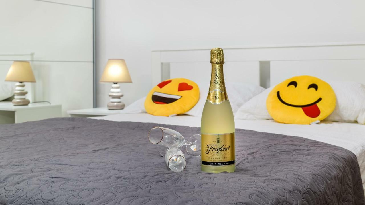 Central Apartment Smiley - Free Parking Zagreb Exterior foto